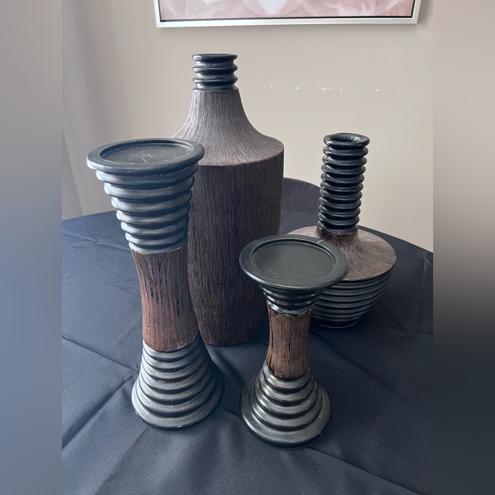 4 piece decor bundle. 2 cases, 2 candle holders